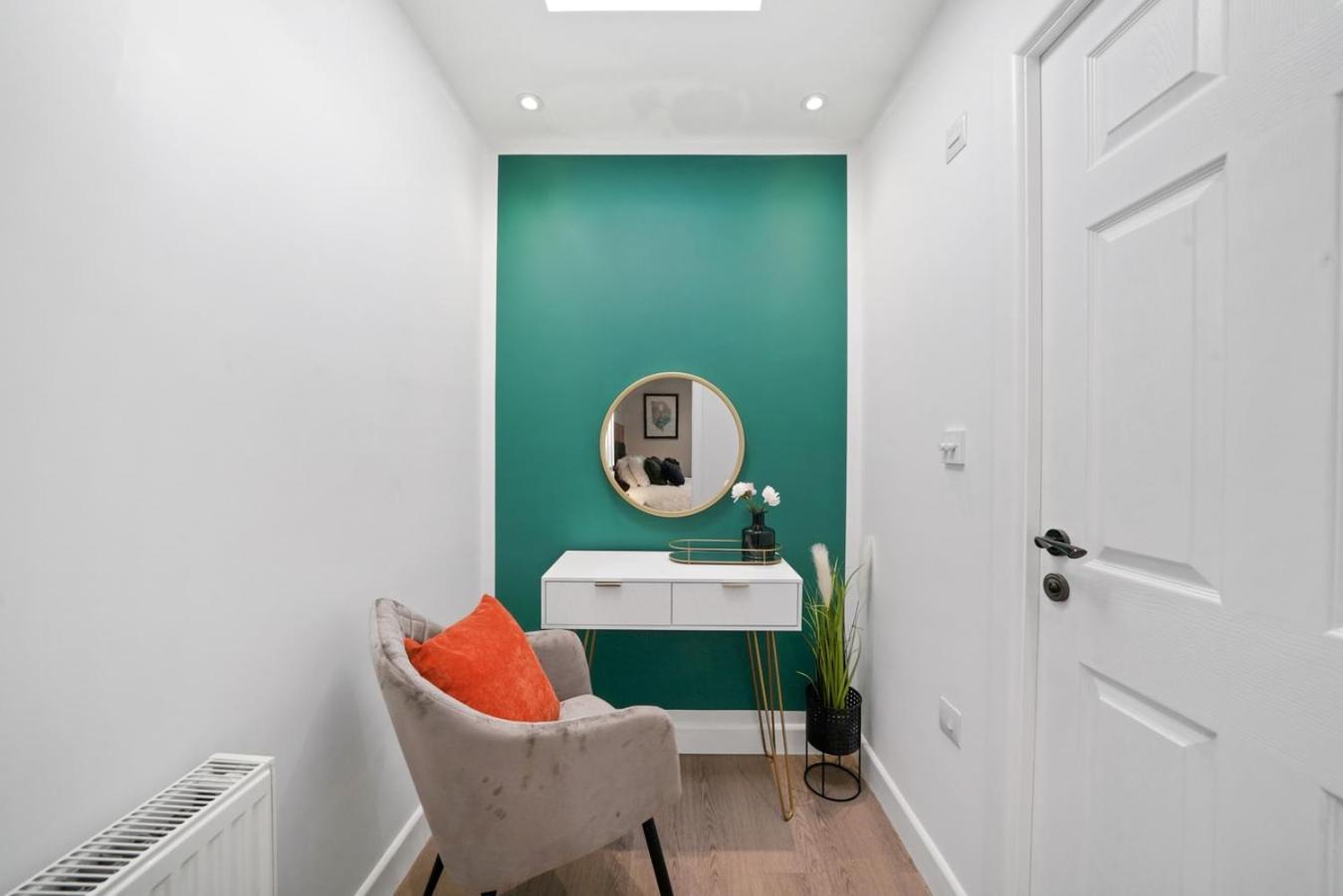 Vakantiehuis Spacious Modern Retreat - Near Temple Meads