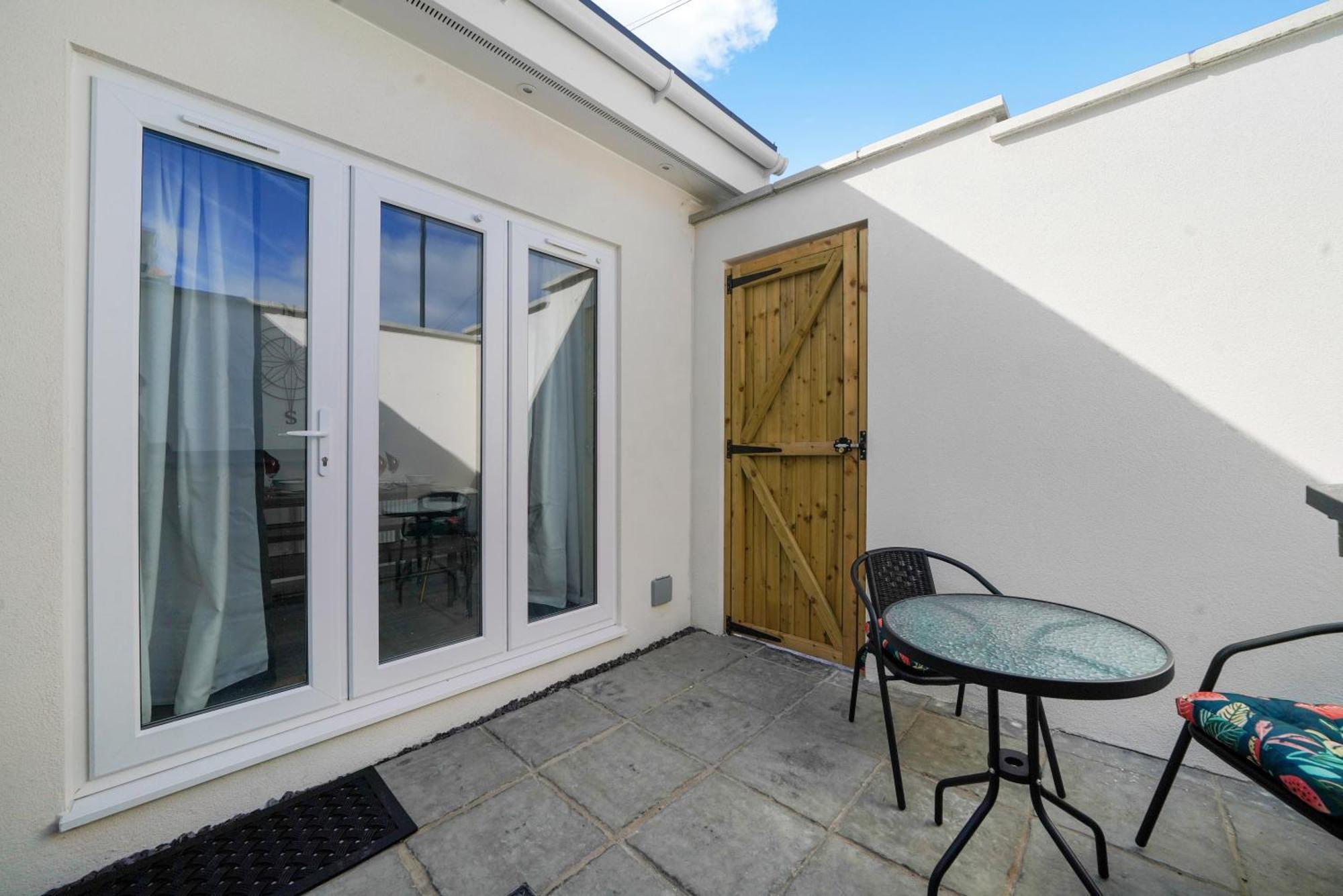 Spacious Modern Retreat - Near Temple Meads