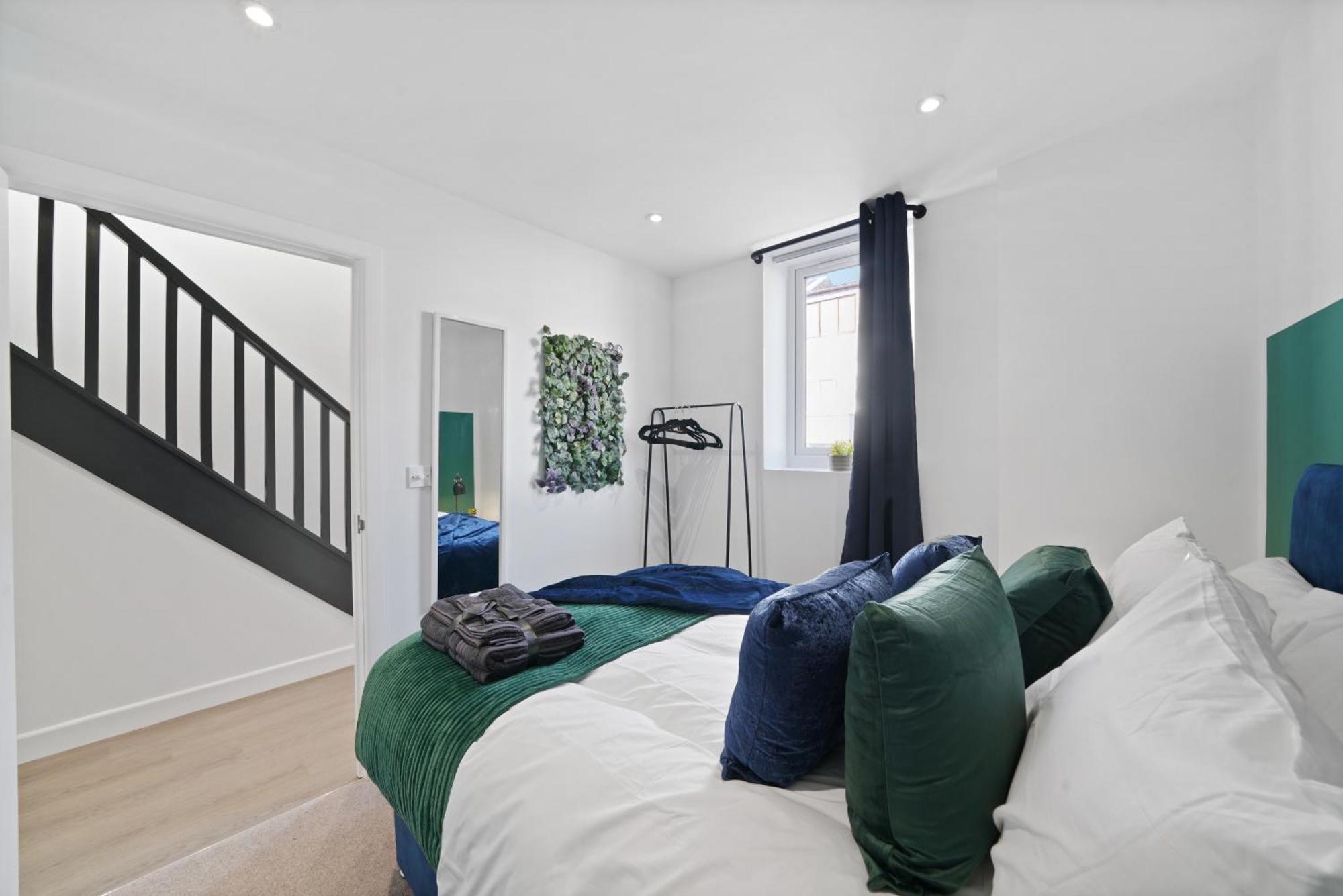 Spacious Modern Retreat - Near Temple Meads *