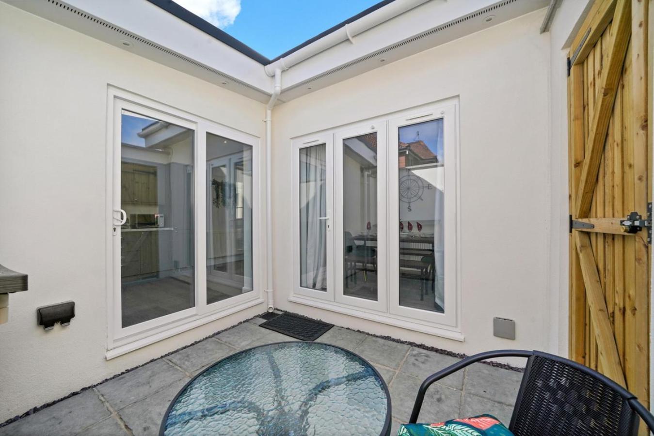 Spacious Modern Retreat - Near Temple Meads Holiday home