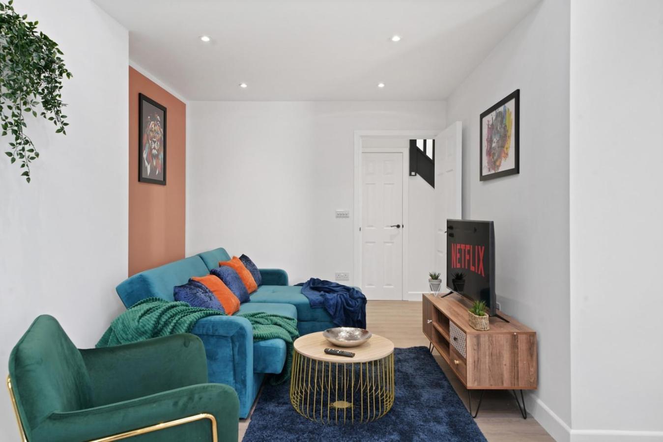 Spacious Modern Retreat - Near Temple Meads Holiday home Bristol
