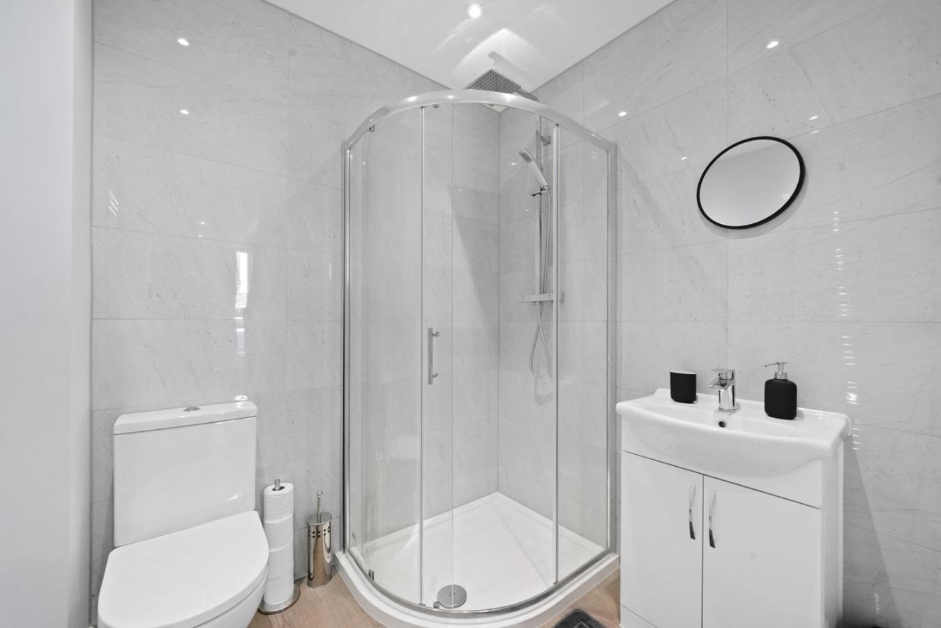 Spacious Modern Retreat - Near Temple Meads Bristol