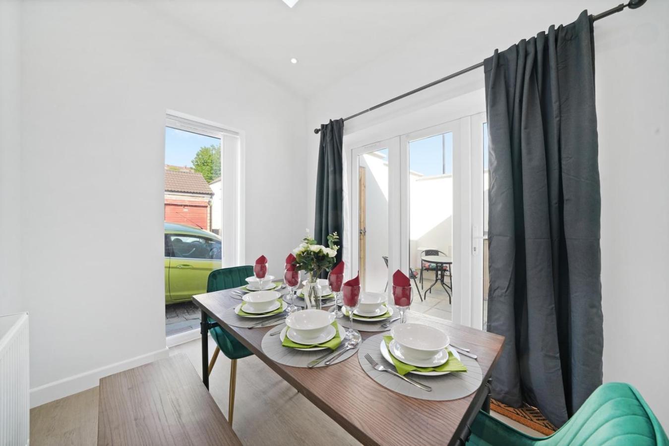 Spacious Modern Retreat - Near Temple Meads Bristol