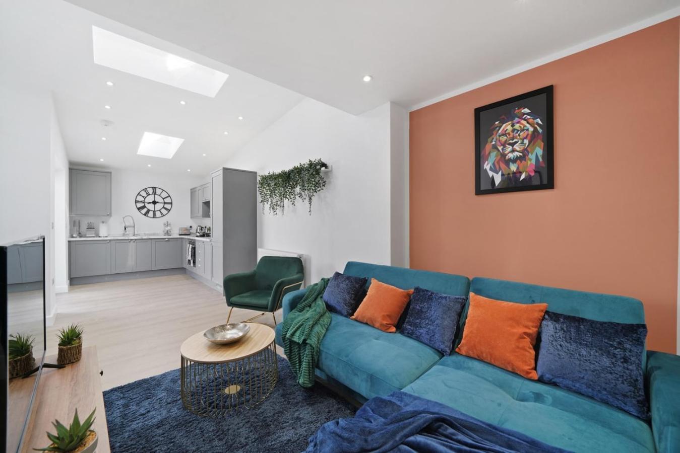 Spacious Modern Retreat - Near Temple Meads Bristol
